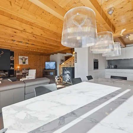 4-bedroom Mountain In By Guestlee Chalet Verbier