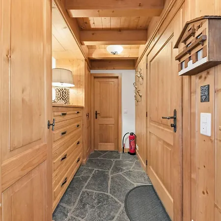 4-bedroom Mountain In By Guestlee * Verbier