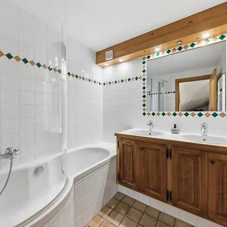 4-bedroom Mountain In By Guestlee * Verbier