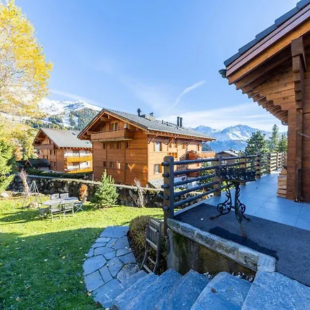 4-bedroom Mountain In By Guestlee Alpesi faház Verbier